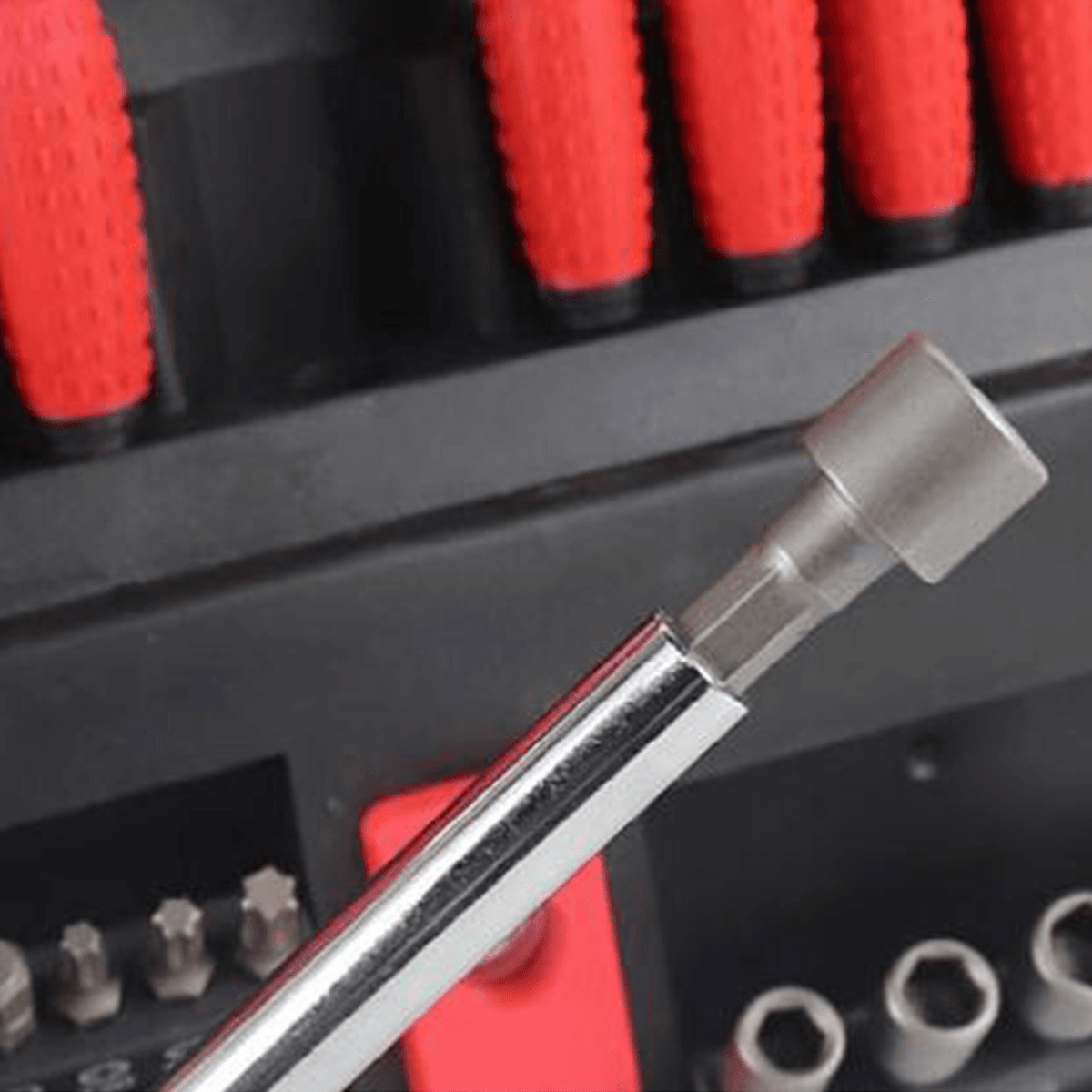 Wielofunkcyjny 50-częściowy magnetyczny zestaw śrubokrętów Zestaw narzędzi ręcznych z zestawem śrubokrętów torx